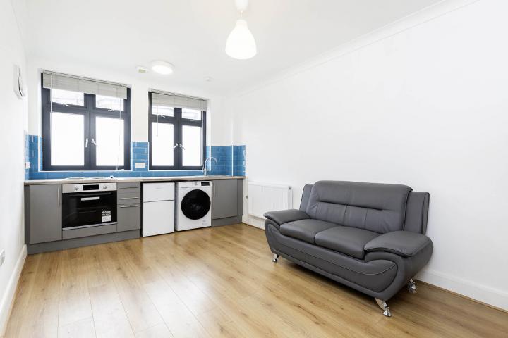			Studio Apartment, 1 bath, 1 reception Apartment			 Burnley Road, Dollis Hill
